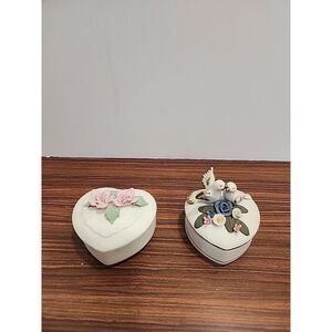 2 Ivory Ceramic Trinket Boxes‎ Turtle Doves Blue Pink Flowers & Leaves
